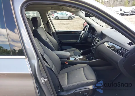 2015 BMW X3 xDrive28I z USA, uszkodzony, nr VIN 5UXWX9C50F0D57447